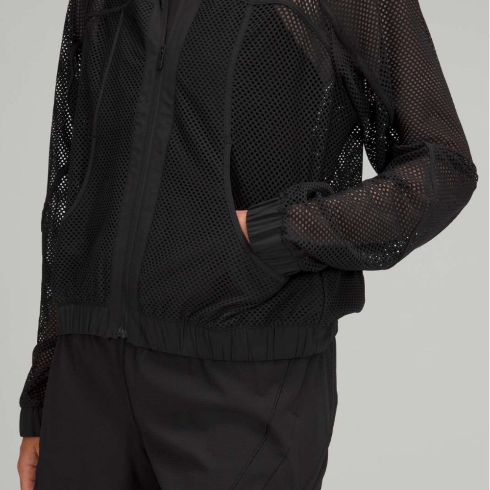 Lululemon Relaxed Fit Mesh Jacket Black Size 8 NWOT